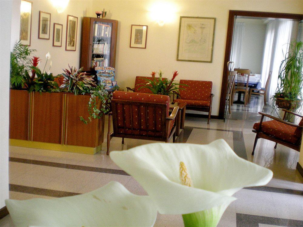 Pensione Villa Joli Lido di Jesolo Eksteriør billede
