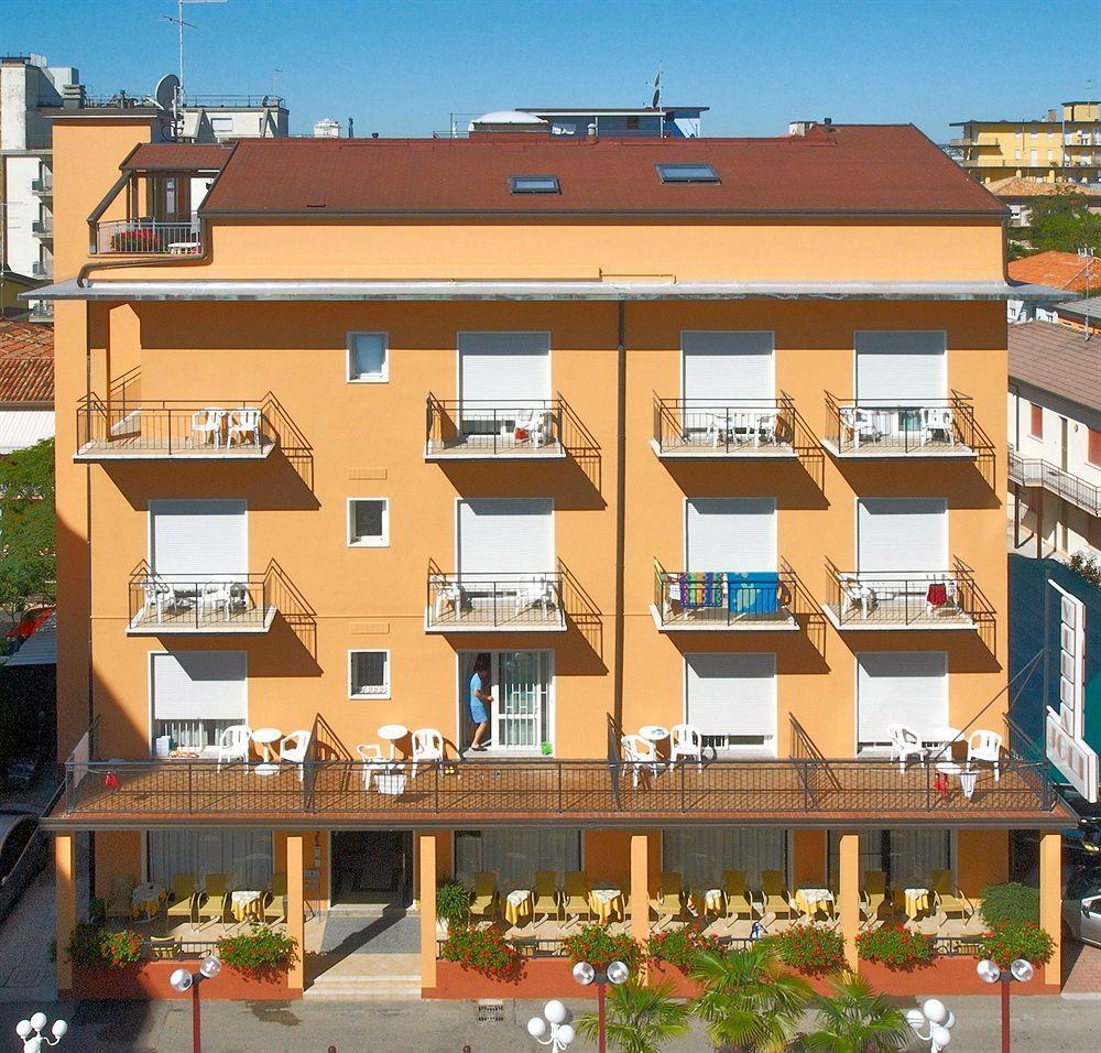 Pensione Villa Joli Lido di Jesolo Eksteriør billede