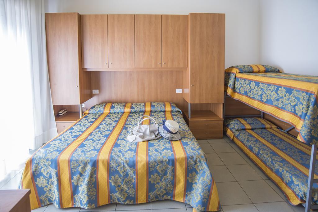 Pensione Villa Joli Lido di Jesolo Eksteriør billede